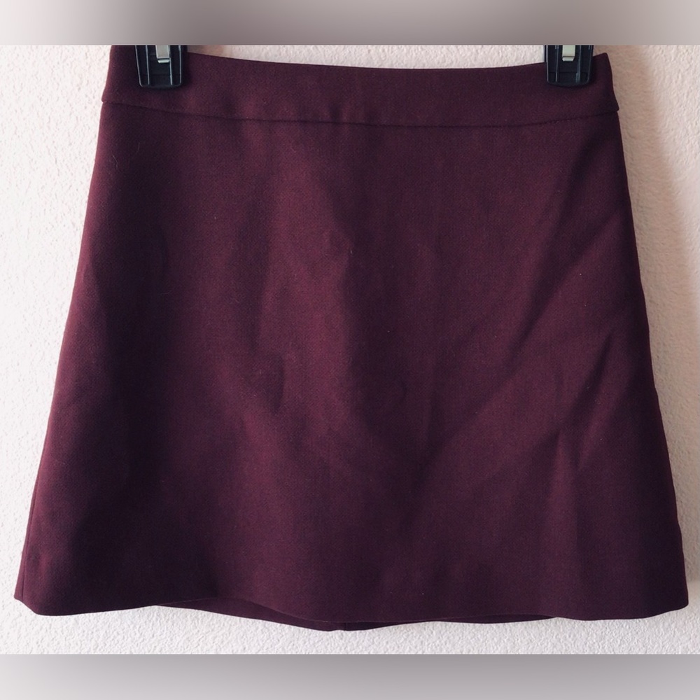 Express burgundy lined mini skirt size 00